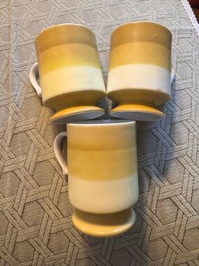 Howard Holt Vintage 1966, lot of 3 ceramic mugs, made in Japan
